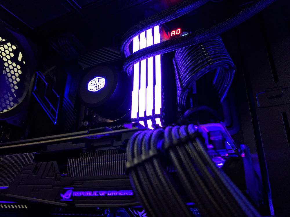 Love the 4 ram stick look with RGB ram.