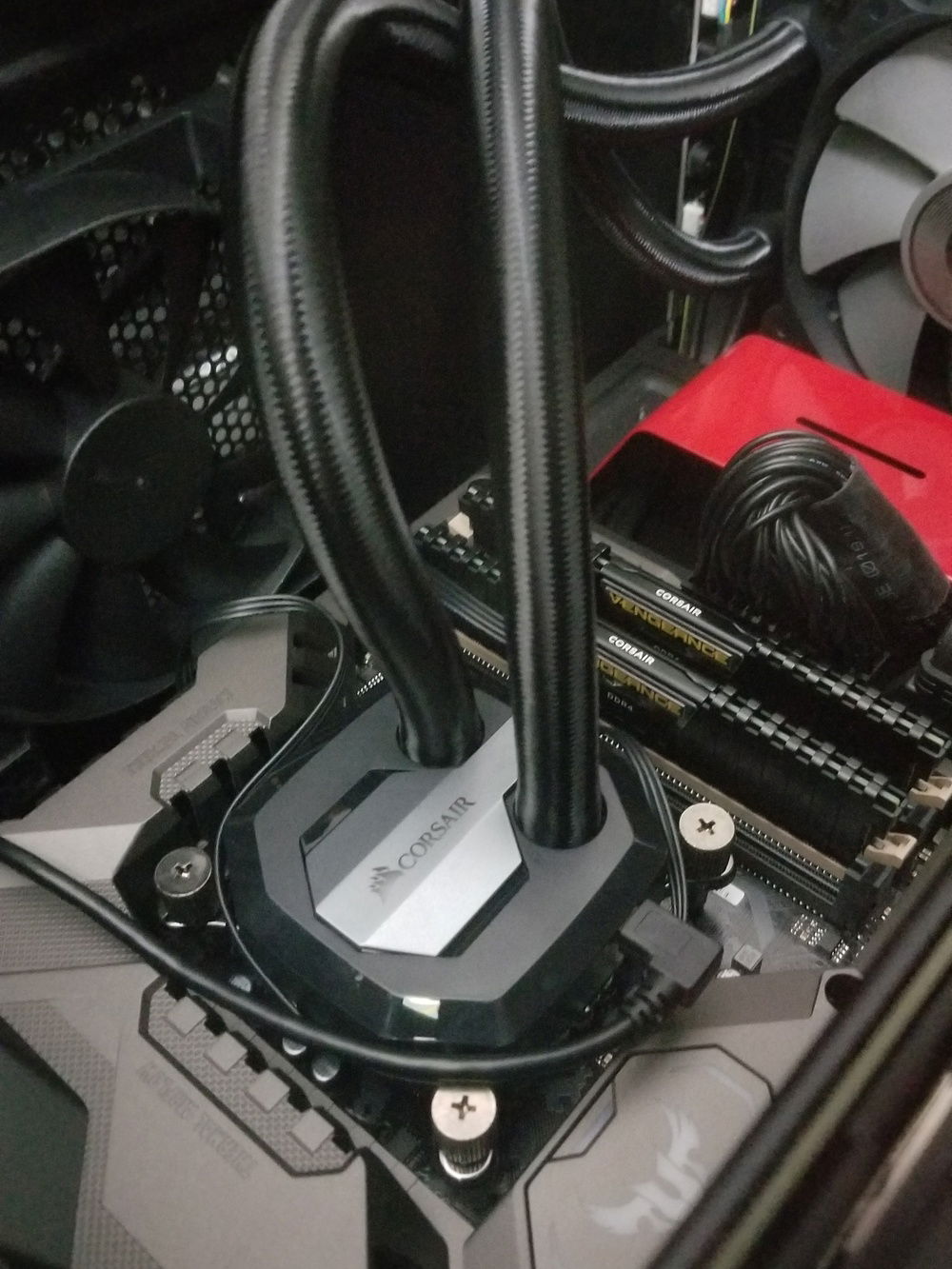 Corsair H100i v2 with Corsair Vengence LPX 16gb Kit