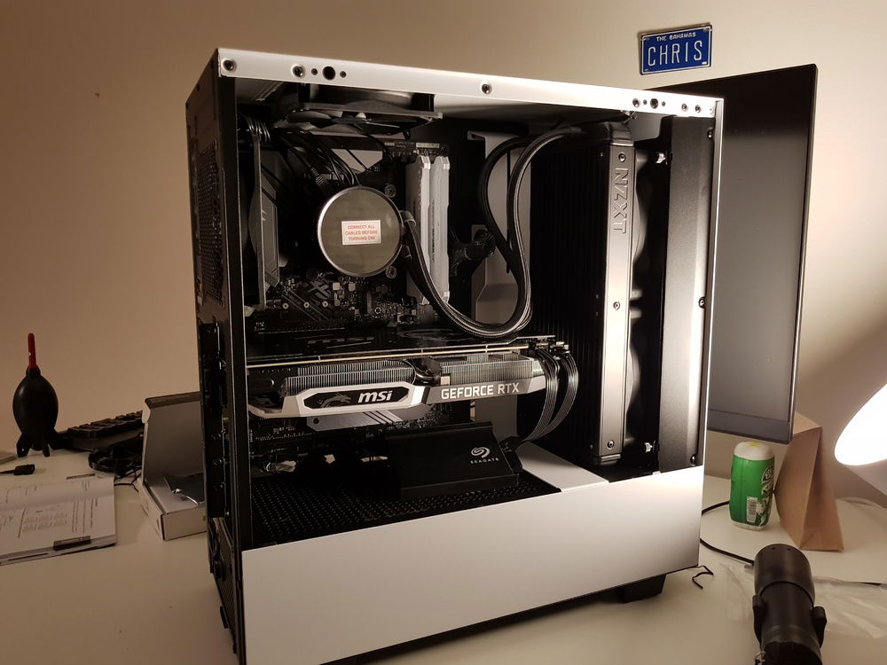 GPU installed. Maybe a tiny bit too long as it's covering the cable shroud. Those ugly default cables will be white CableMod pros soon.