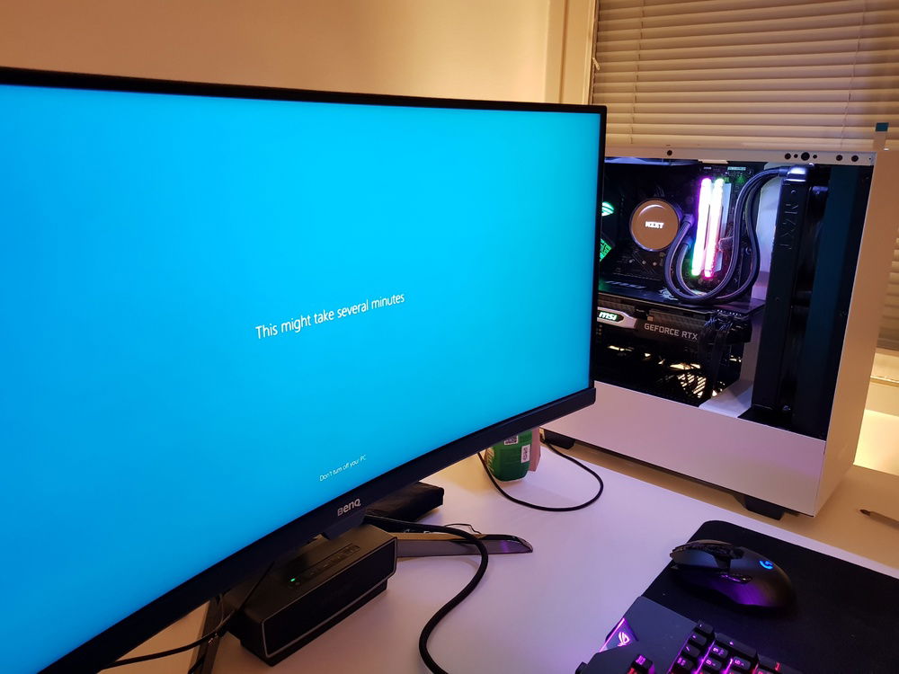 Windows being installed onto the 500GB EVO 970 M.2.