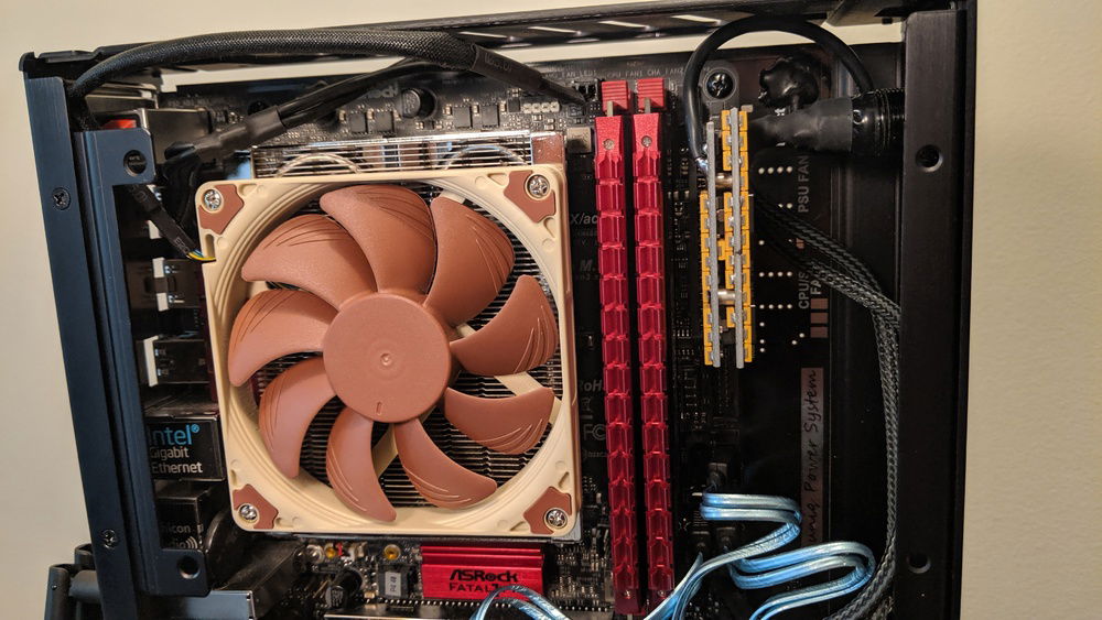 No HDPlex = Fewer cables = Better airflow