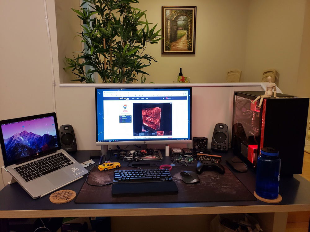 HP 27" FHD60Hz... soon to be BenQ 35" WQHD100Hz :)