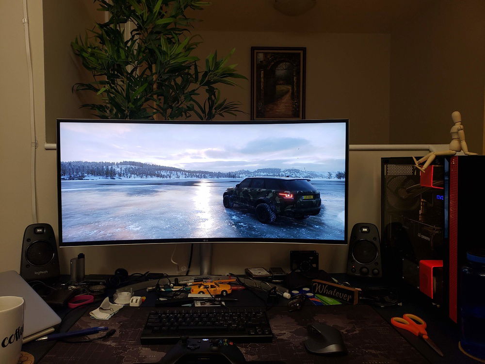 New monitor in! Open box @ bestbuy, couldn't pass on it. 
LG 38" WQHD+ . Winter in Forza H4 has never looked better!