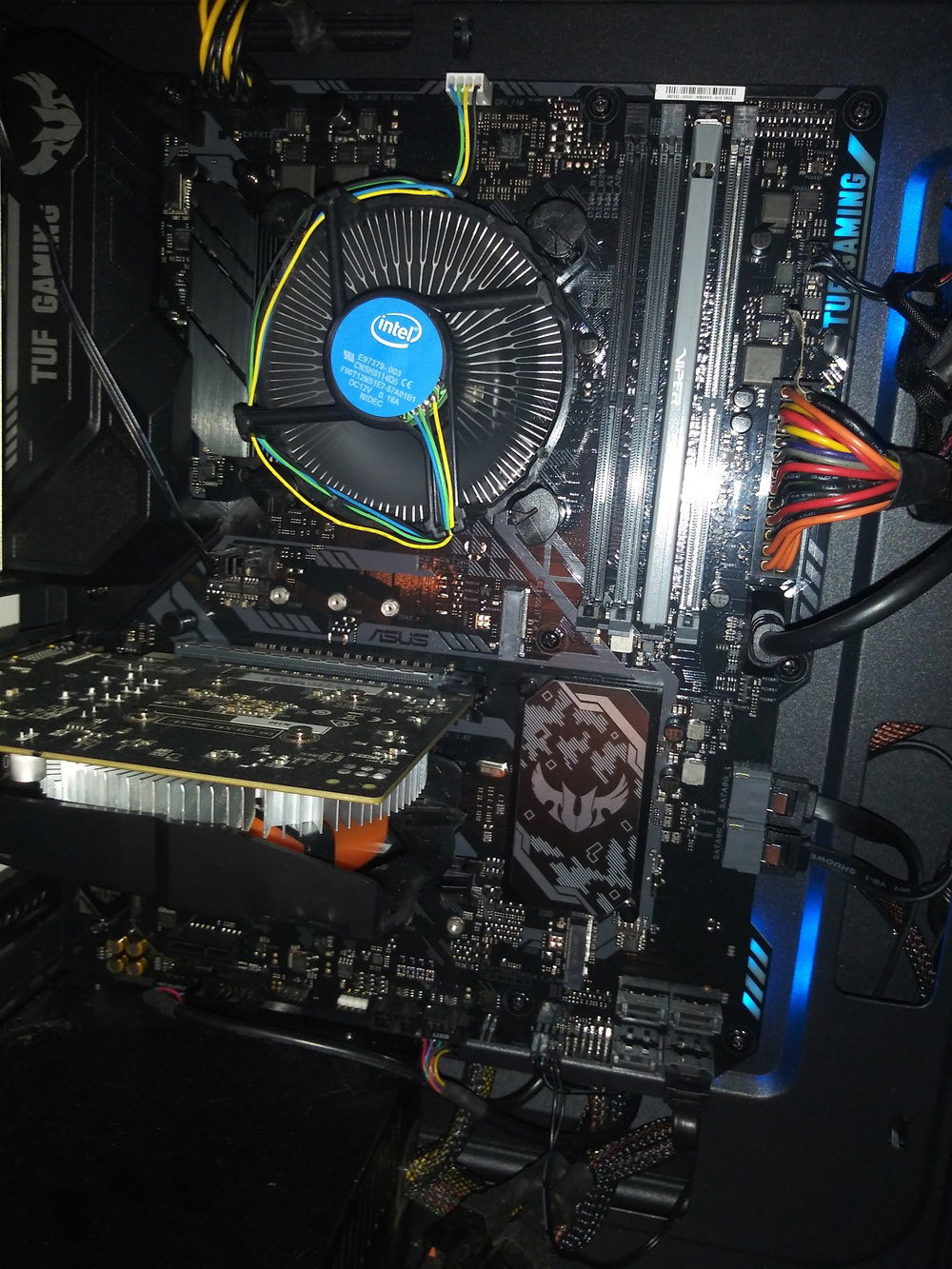 The inside of the system. I am looking to get more memory to run dual channel tho.