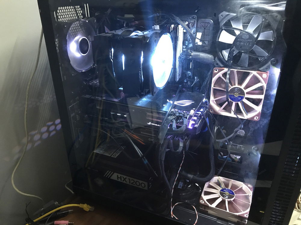 Fans have been reconfigured to include one slim fan plucked from Red Dead Revenger.