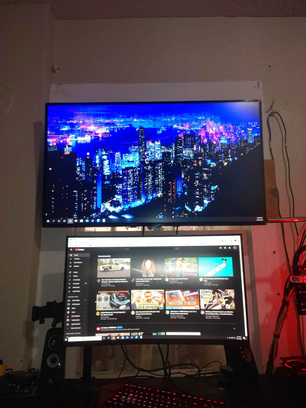 MSI AG32CQ monitor for gaming and Samsung 43UD79-B 43" 4K monitor for multitasking and movies. Pardon the dirty office, we were remodeling.
