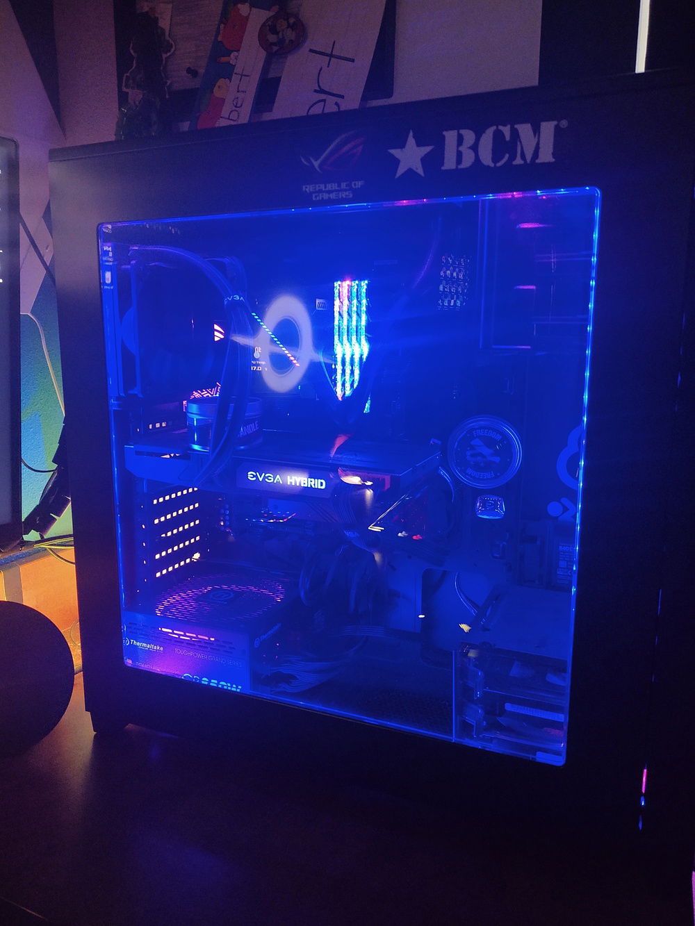 the new blue and red police light i run all the time (current pic of comp)