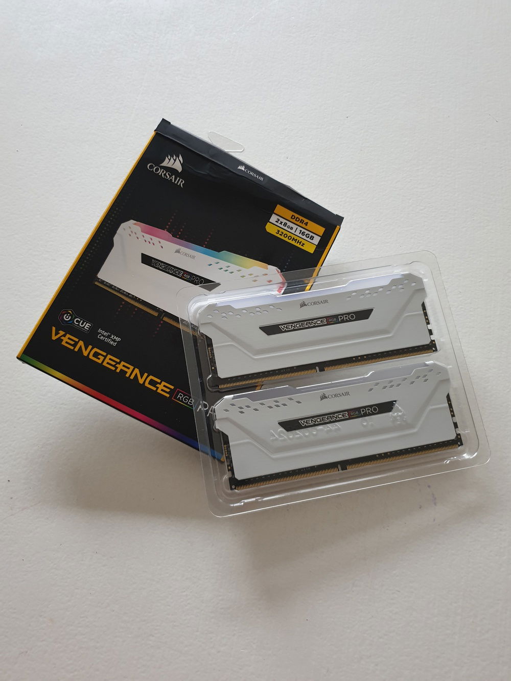 Memory for the new build.

Corsair Vengence Pro 3200mhz 16GB