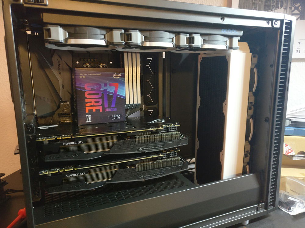 Starting with all new Hardware (MB, CPU, GPUs, RAM, PSU) and white and black watercooling gear from a previous build.
MB and RAM will be changed later.