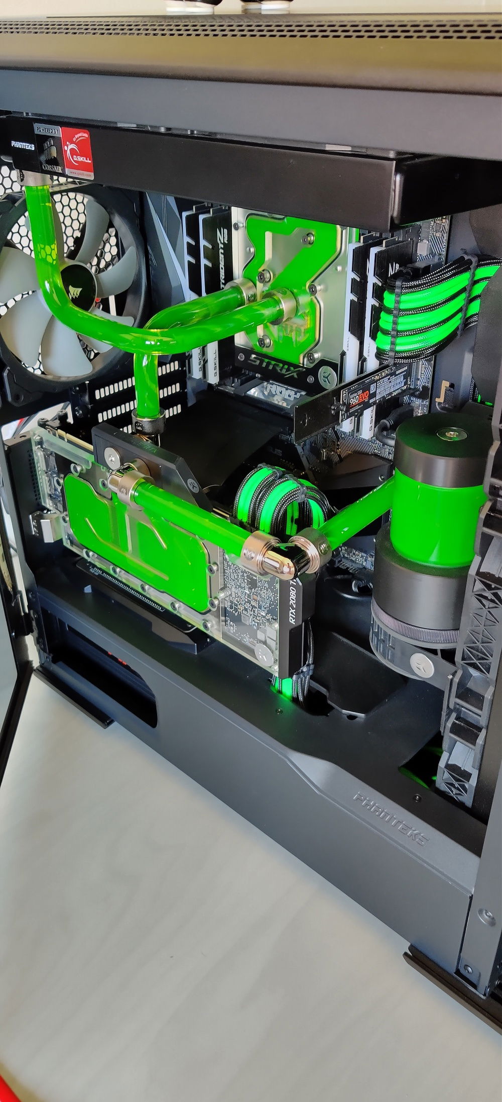 Upgrade: RTX2080ti and Cablemod CableMod PRO ModMesh C-Series AXi, HXi & RM Cable Kit - black/green