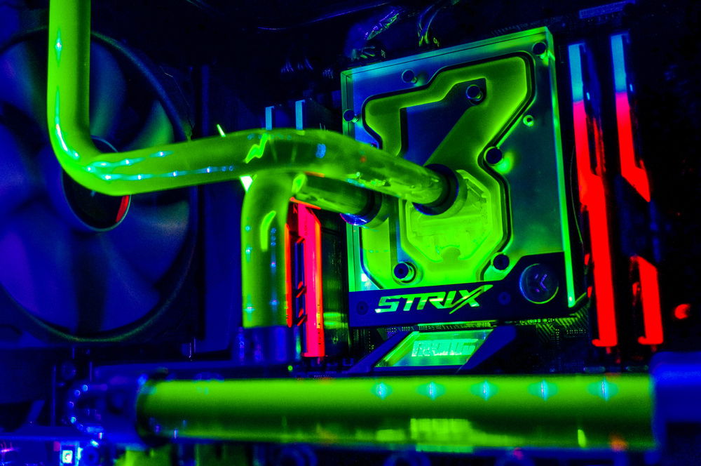 Playing with TridentZ RGB ram. ????