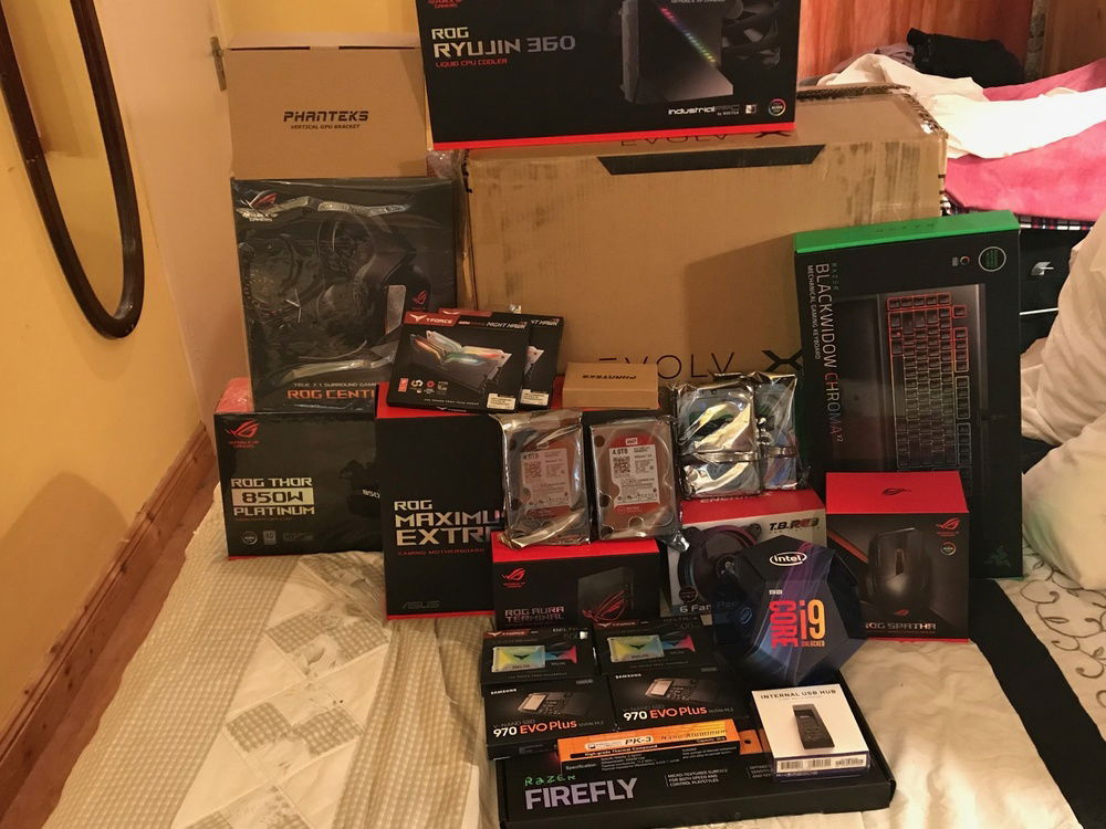 99% of the parts have arrived..just waiting on the GPU and 140mm fans...oh and the CABLEMOD cables of course...