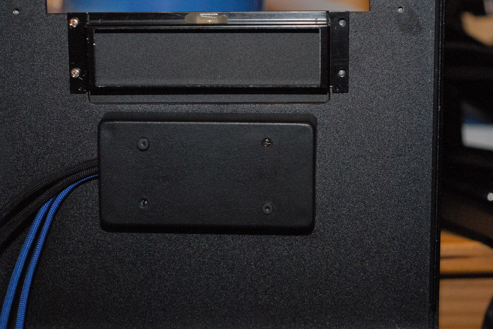 Hammond project box protecting the power switch PCB