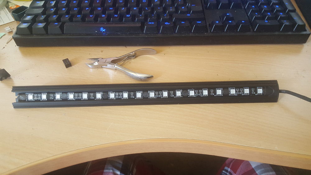 Mounting the LED strip