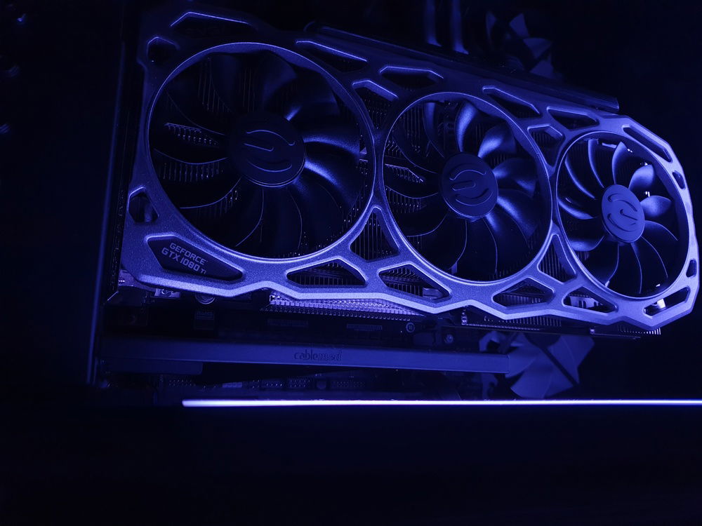 Vertical graphics card