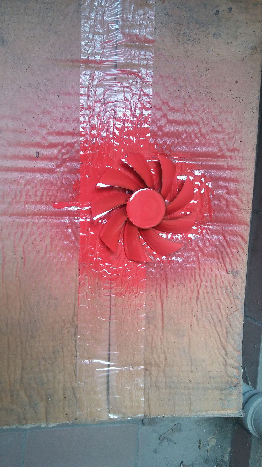 Cases stock fan blades with a test painting.