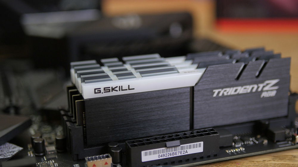 32 GB G.skill Trident Z 3200 Mhz DDR4 RAM