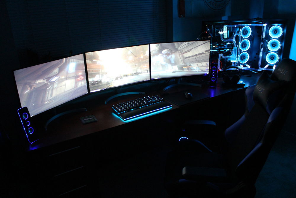 I though I might just add a few pics of the whole setup.