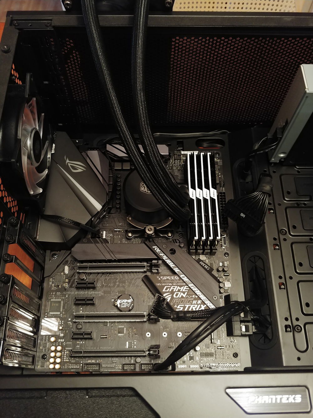 With the painted screws, looks way better imo