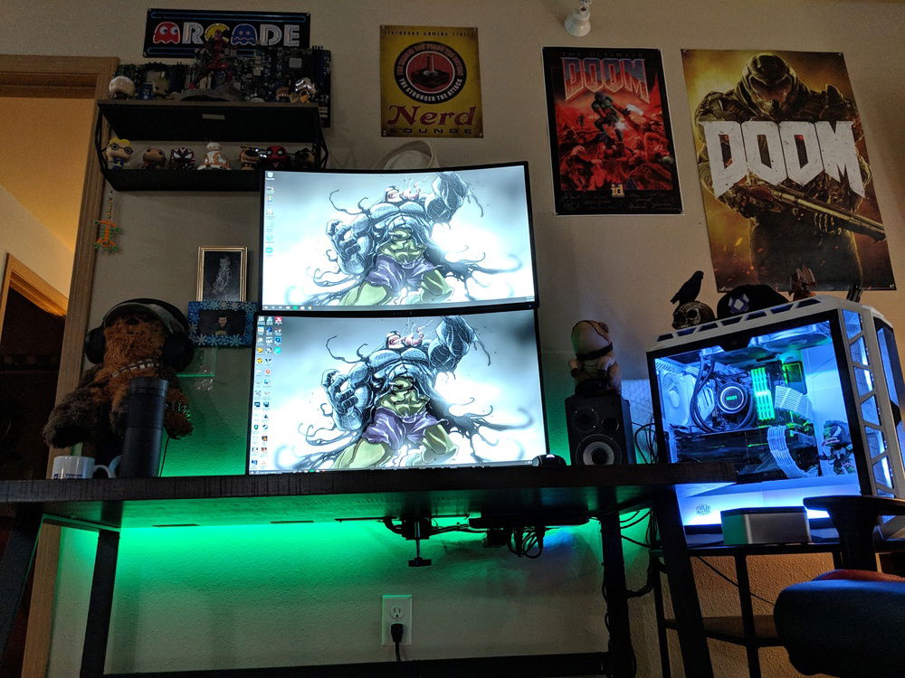 Still some random cables visible, but this is also my testing station for other builds.