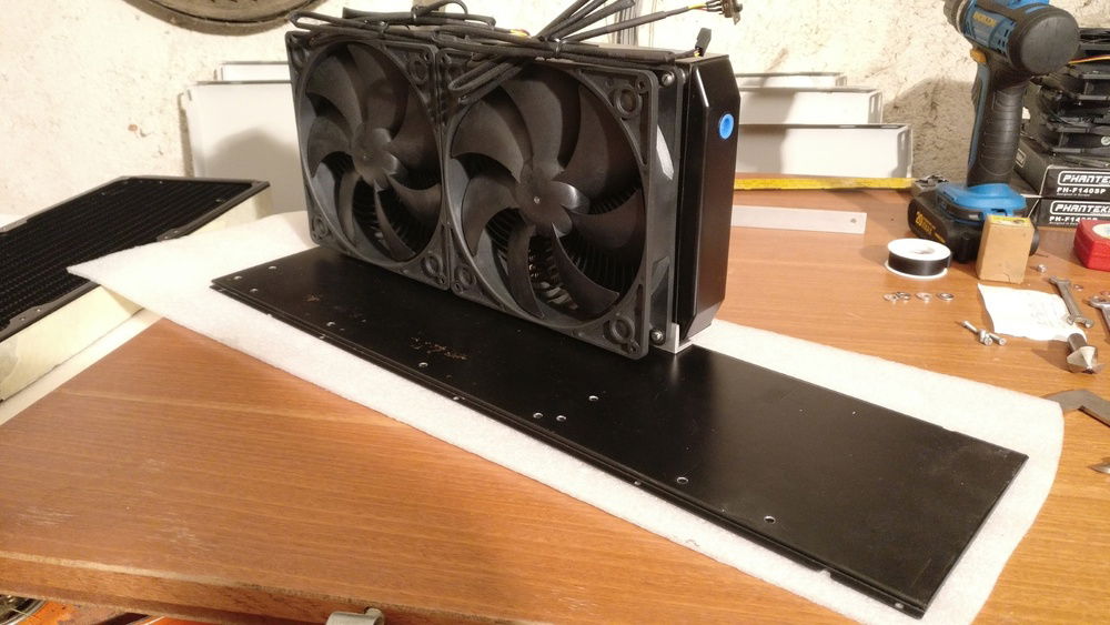 Here's how it looks with only the dual rad mounted.