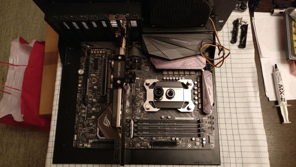 Time to get some hardware on the MB-Tray.