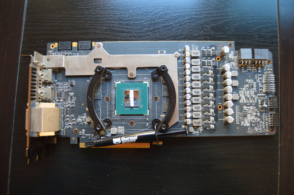 Thermal grizzly conductonaut applied.