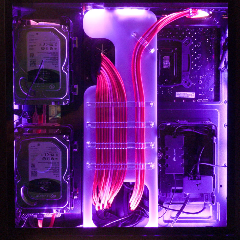 2x2tb raid 0, sleeved cables, corsair controllers.