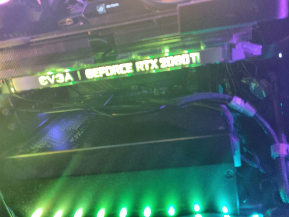 Hide one of SSD below the graphics card.