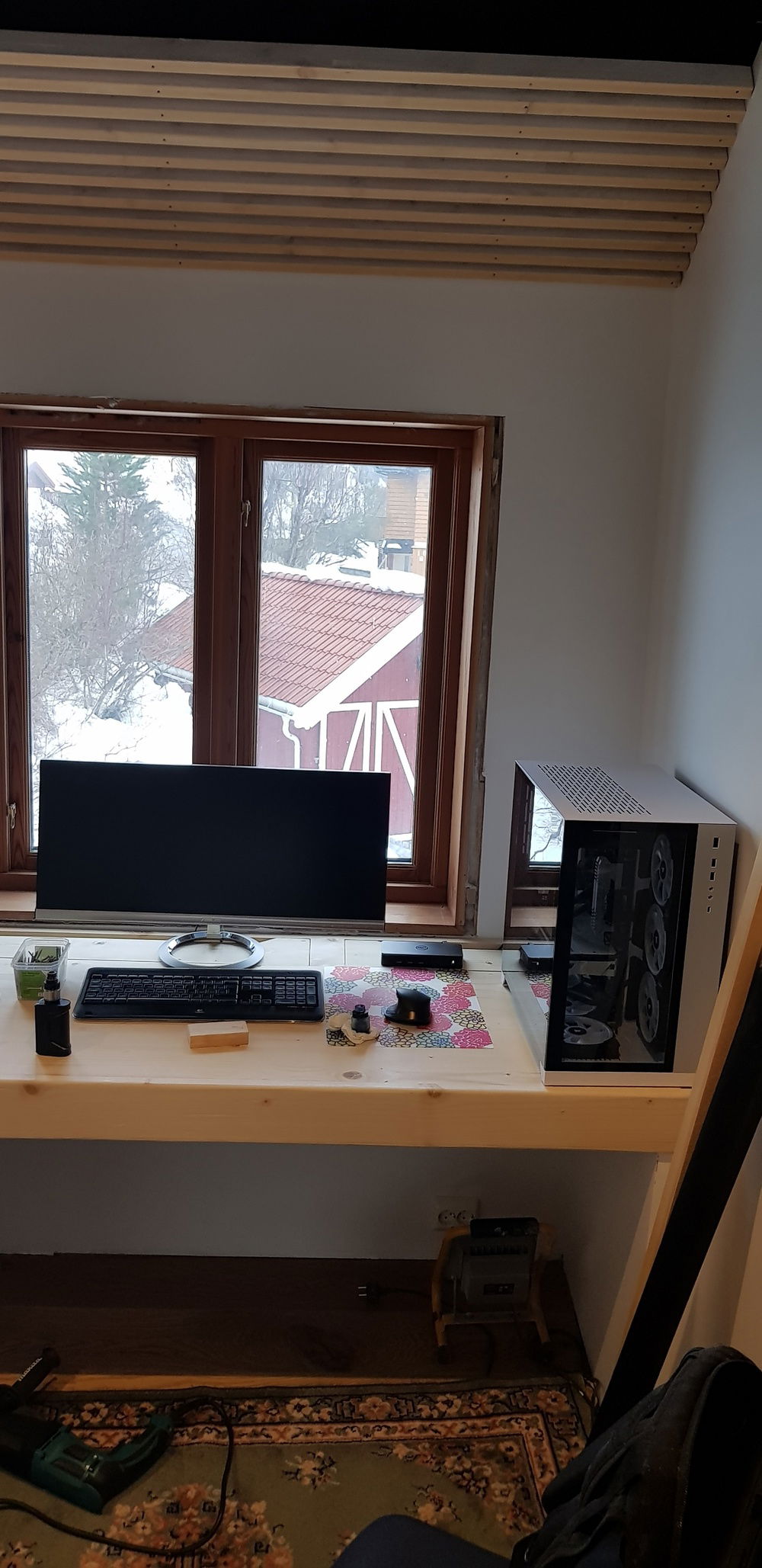 Testing the space where I am building my gaming room... Erm Office!