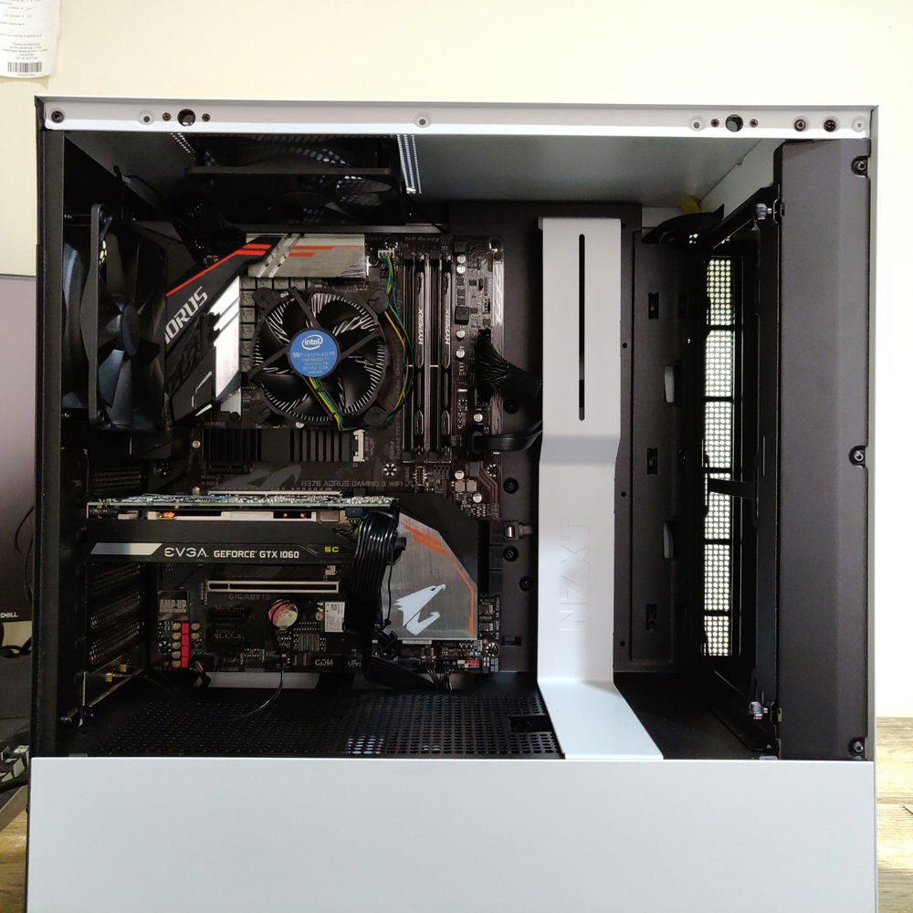 Yes, yes, it's the stock cooler...