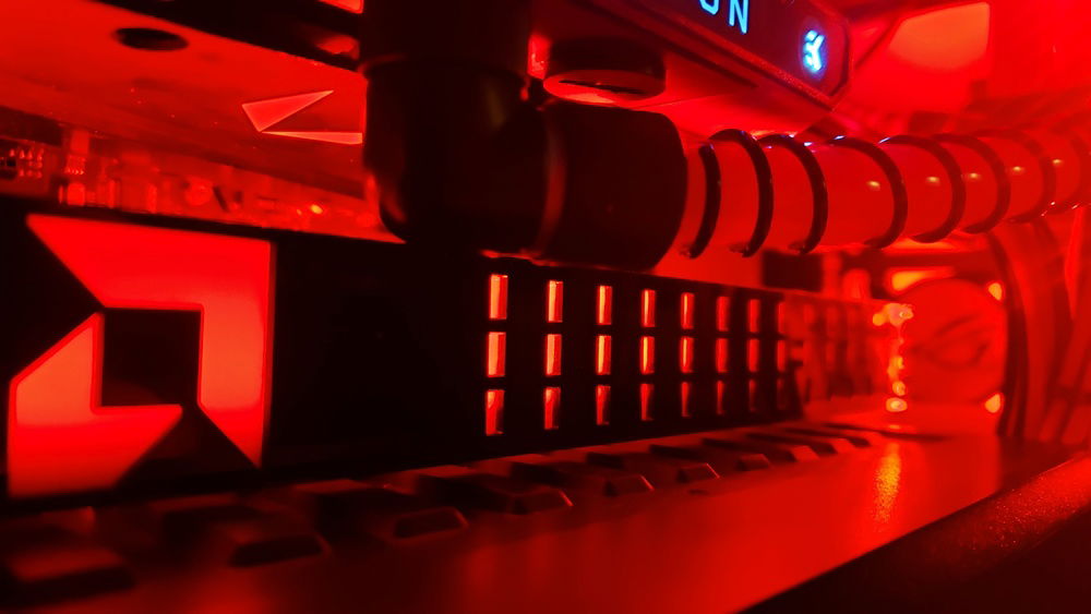 V1Techs GPU support (in this build it was for aesthetics)