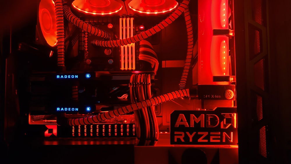 And the whole build (I eventually fixed the waterblock so the hoses weren't criss crossing but didn't take a pic of it)