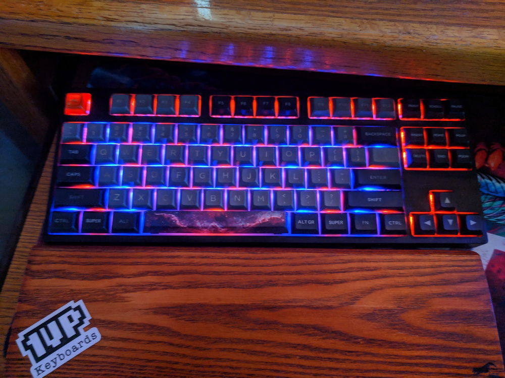 Masterkeys Pro S w/ DSA Dolch caps and Outer Space Bar