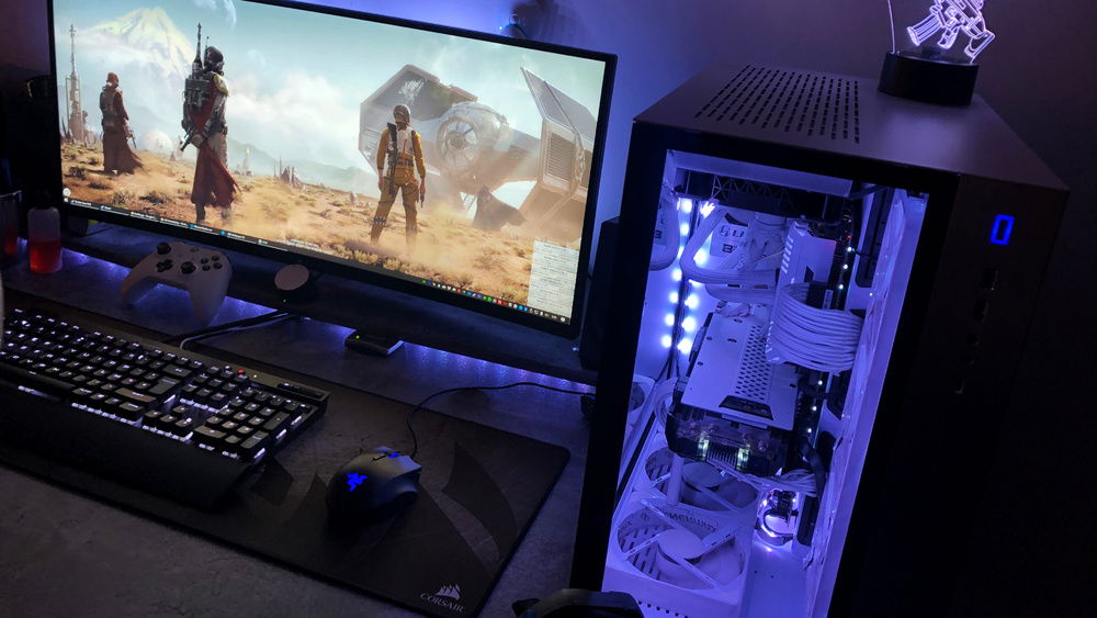 2020 White theme setup shot.