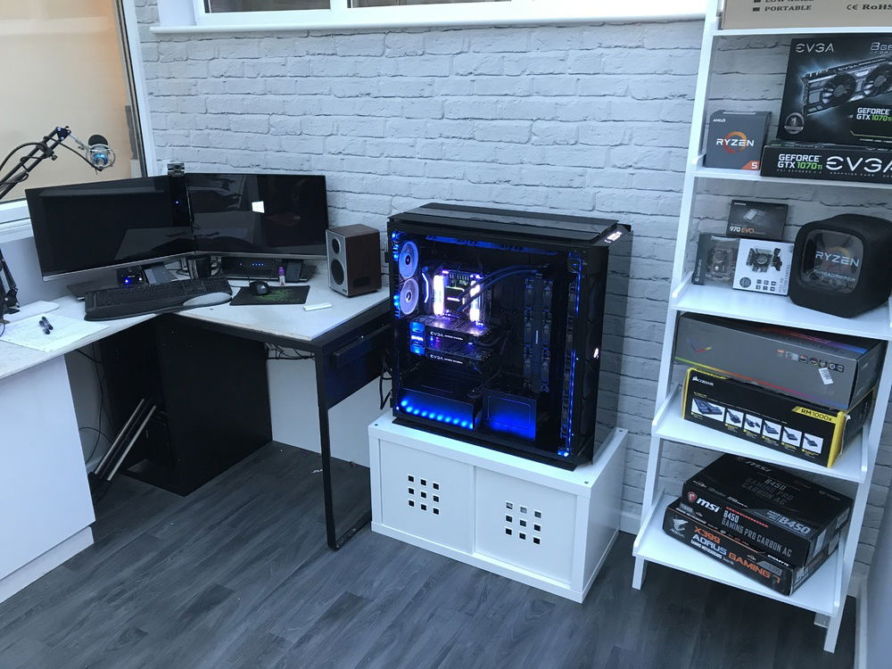 Current Studio setup, building the desk in the summer