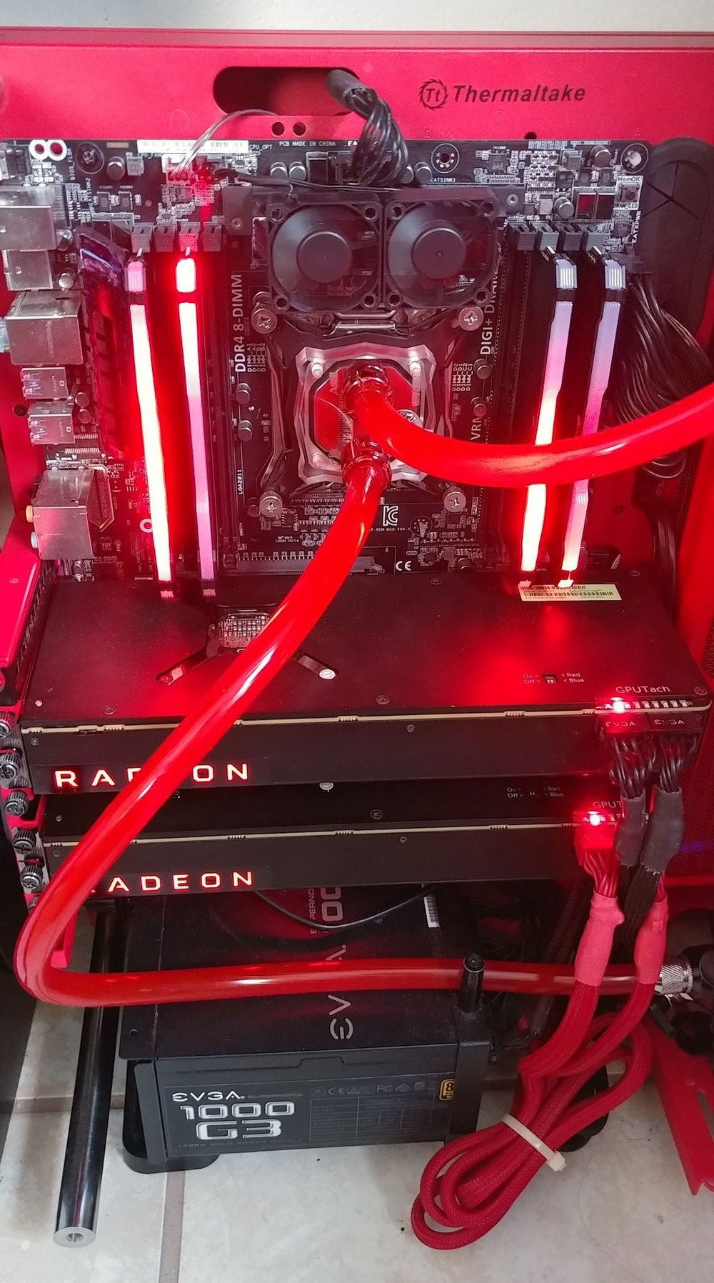 Radeon Vega 64's