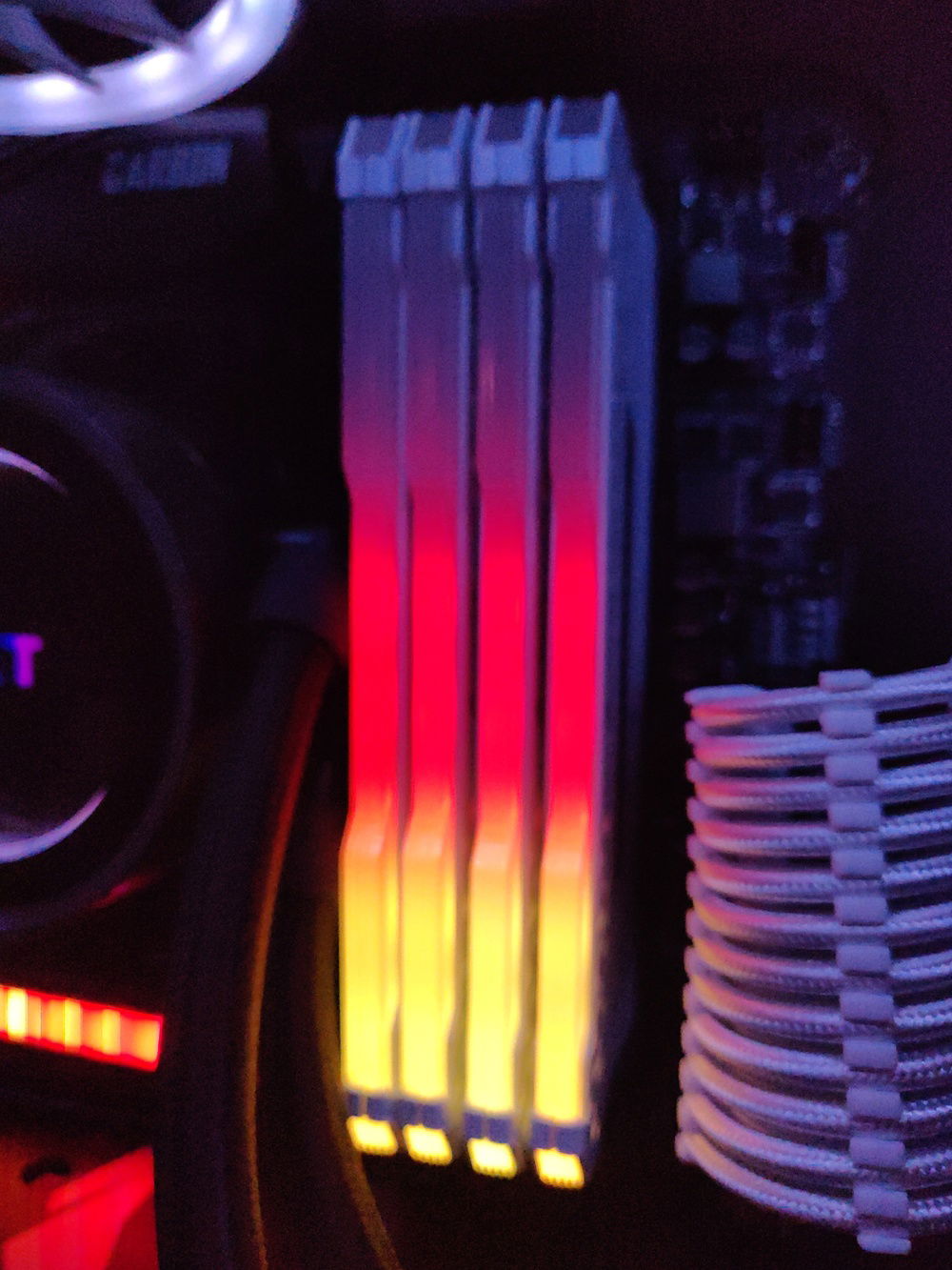 32GB Corsair Vengeance RGB Pro as Germany Flag