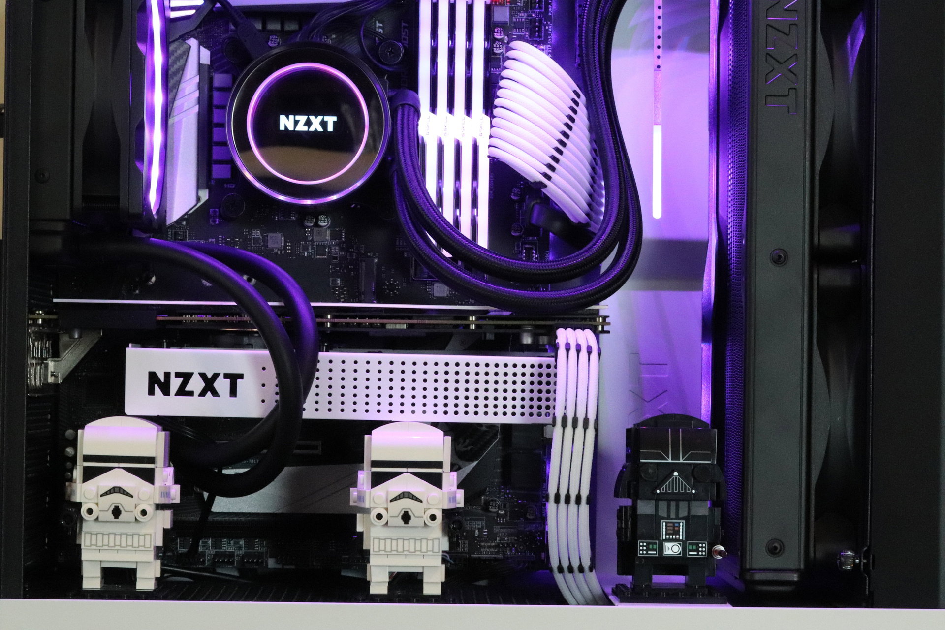 Stormtrooper Using A Computer Stormtrooper Gaming PC » builds.gg