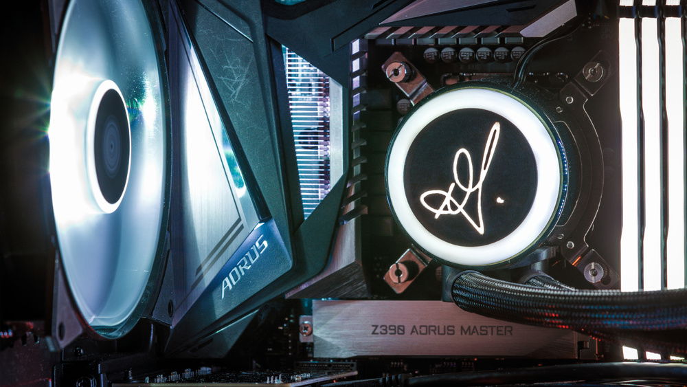 The finished build with a "Fire and Ice" theme showing off the custom signature, 3D printed pump cover.