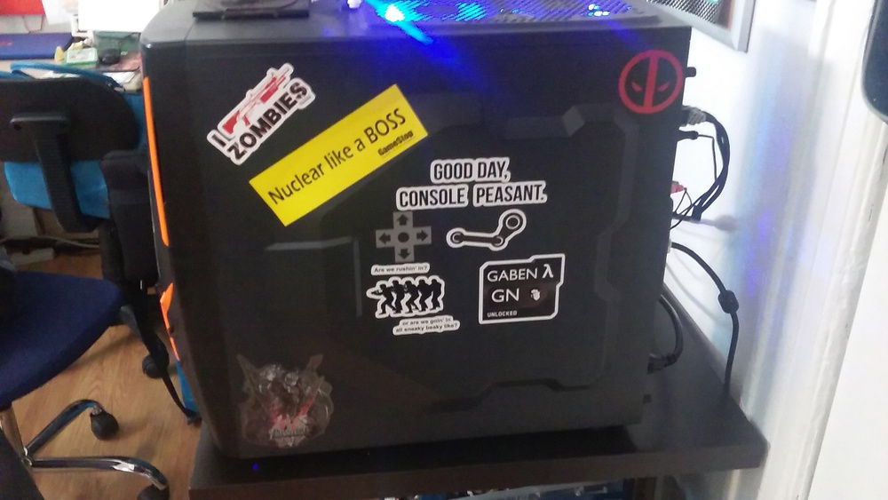 Pre-760T Tower Exterior (Right Side) [Raidmax Super Viper]