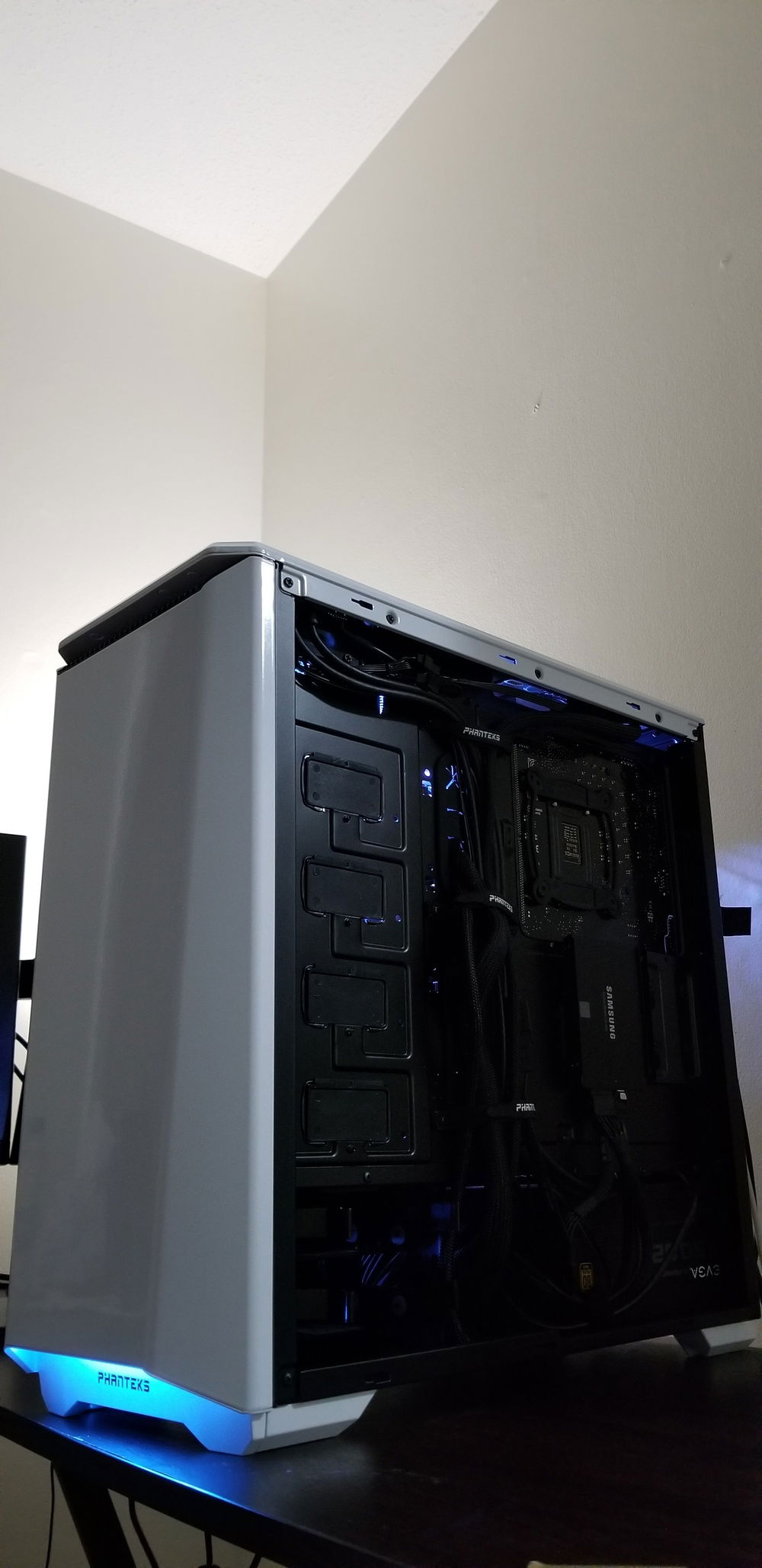 Cable management ftw!