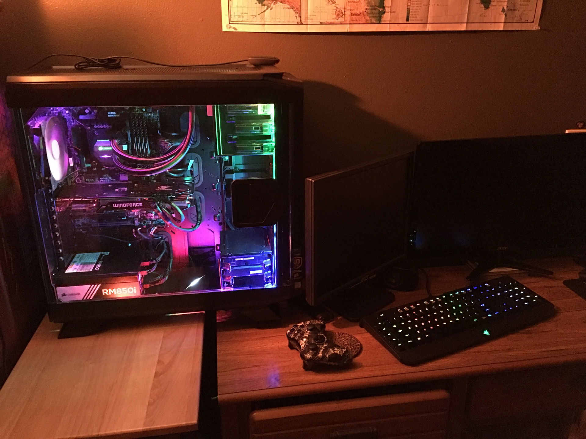 Black And White With RGB 6600k With 970 » builds.gg