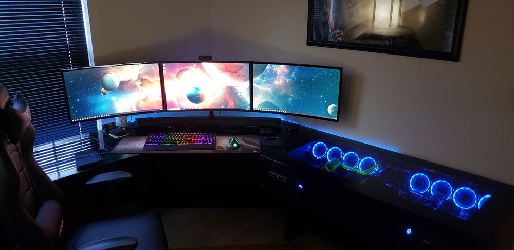 My workstation/Office... custom built liquid cooled Desk PC.