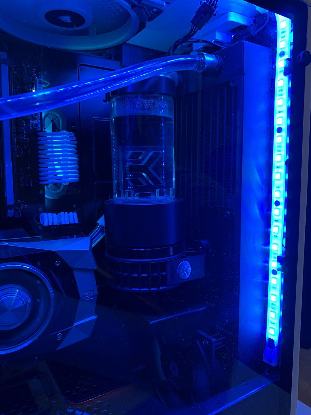 RGB Strip, Pump and Radiator
