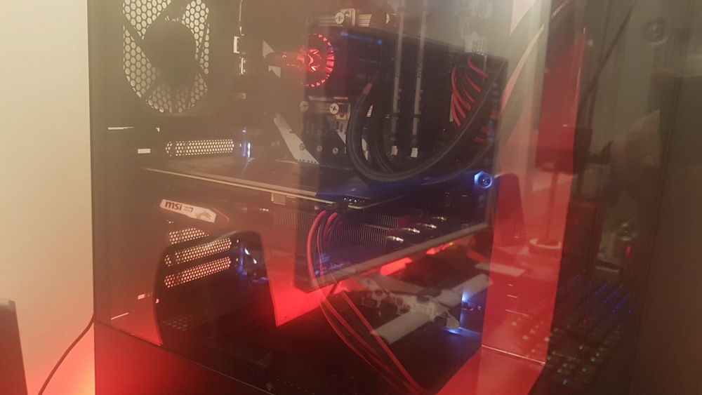 new rtx 2060 card in and new red and black sleeved cables