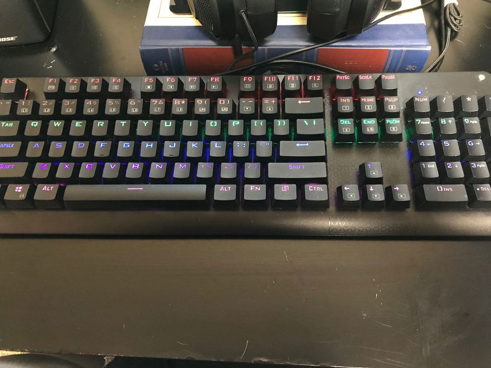 The keyboard is an E-element k999