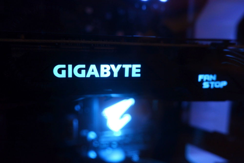 Gigabyte light